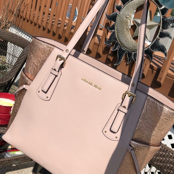 michael kors pink rose gold bag